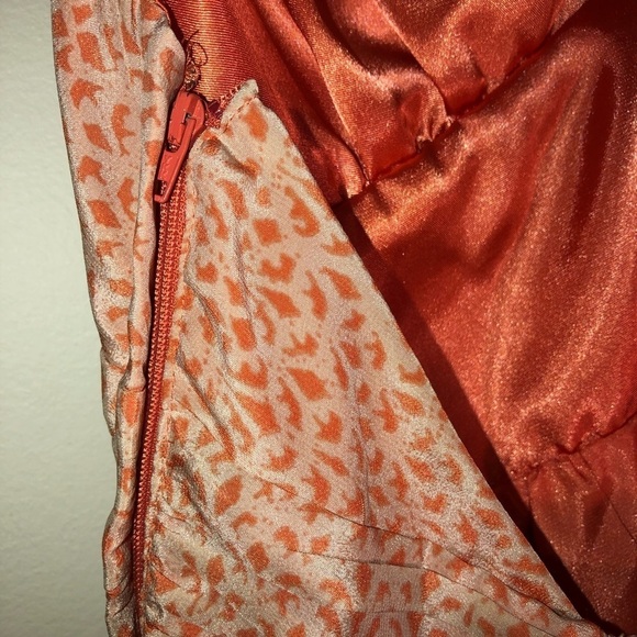 Guess “Hot Sand” Orange and Purple Silk Halter Fully Lined Dress Size 8 - Picture 9 of 12